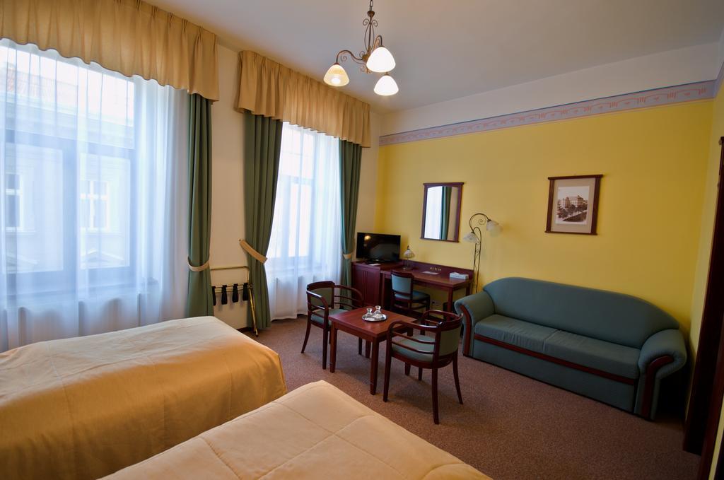 Grandhotel Garni Jihlava Bagian luar foto