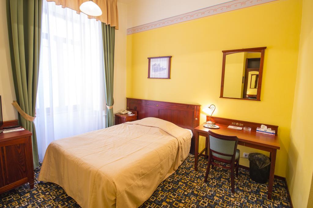 Grandhotel Garni Jihlava Bagian luar foto
