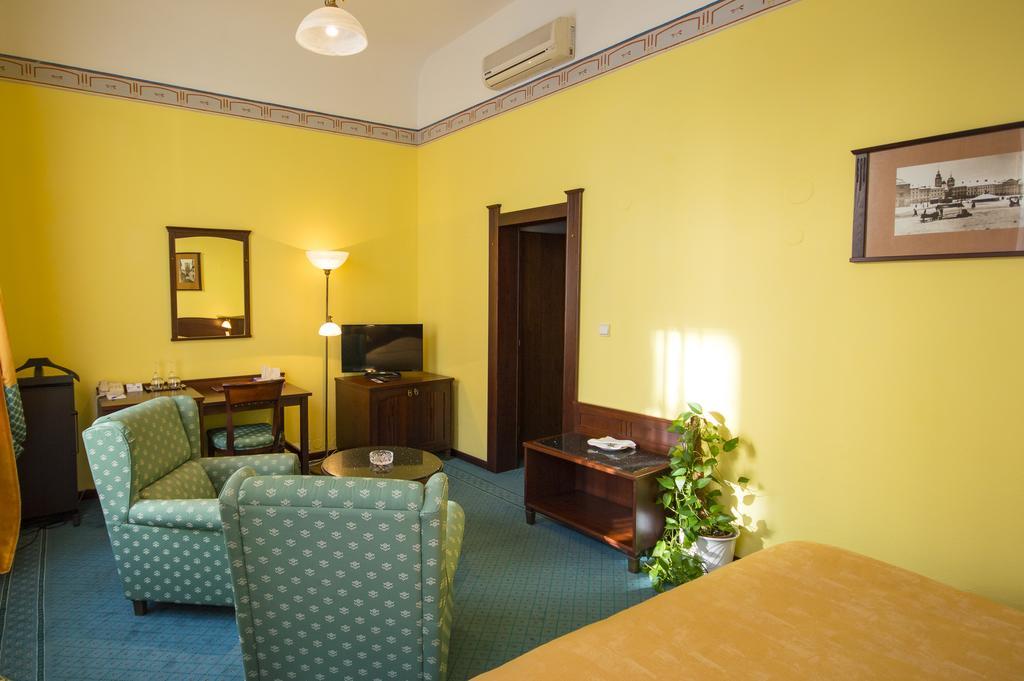 Grandhotel Garni Jihlava Bagian luar foto