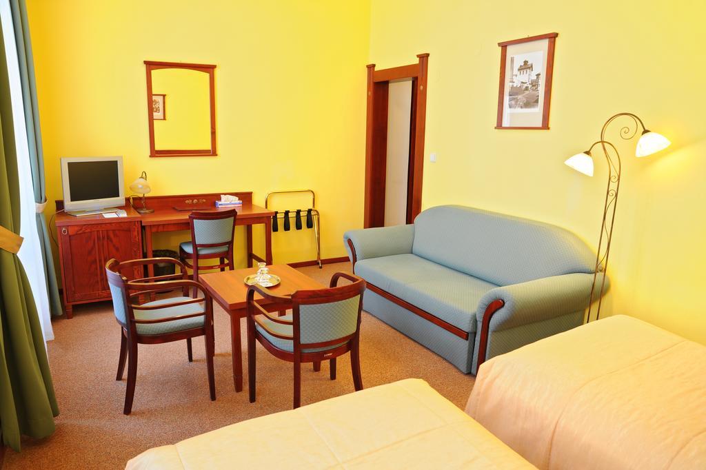 Grandhotel Garni Jihlava Bagian luar foto