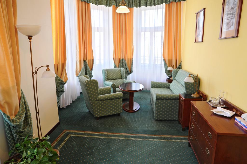 Grandhotel Garni Jihlava Bagian luar foto