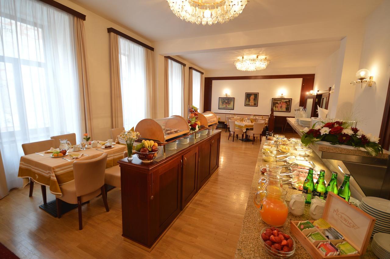 Grandhotel Garni Jihlava Bagian luar foto