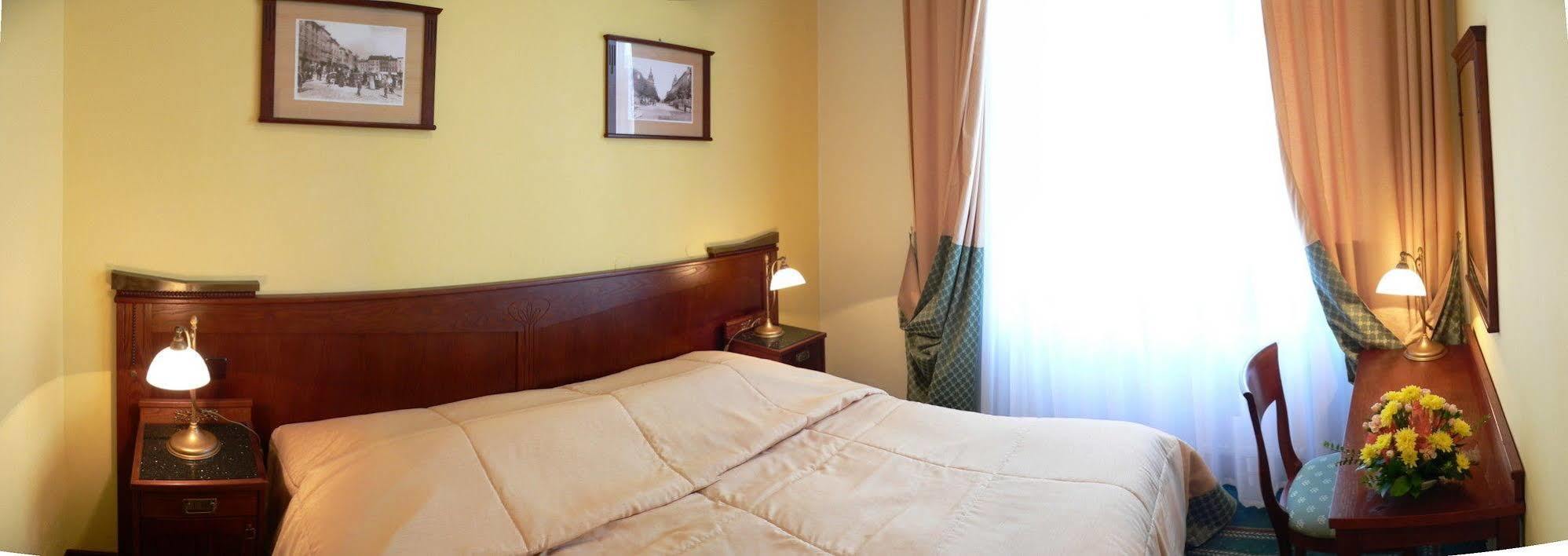 Grandhotel Garni Jihlava Bagian luar foto