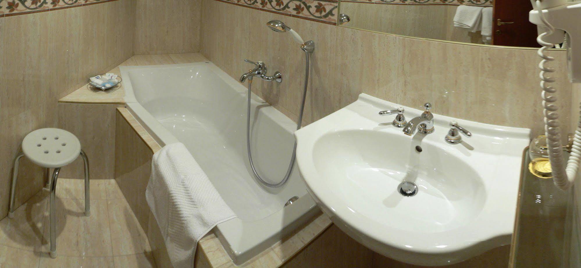 Grandhotel Garni Jihlava Bagian luar foto