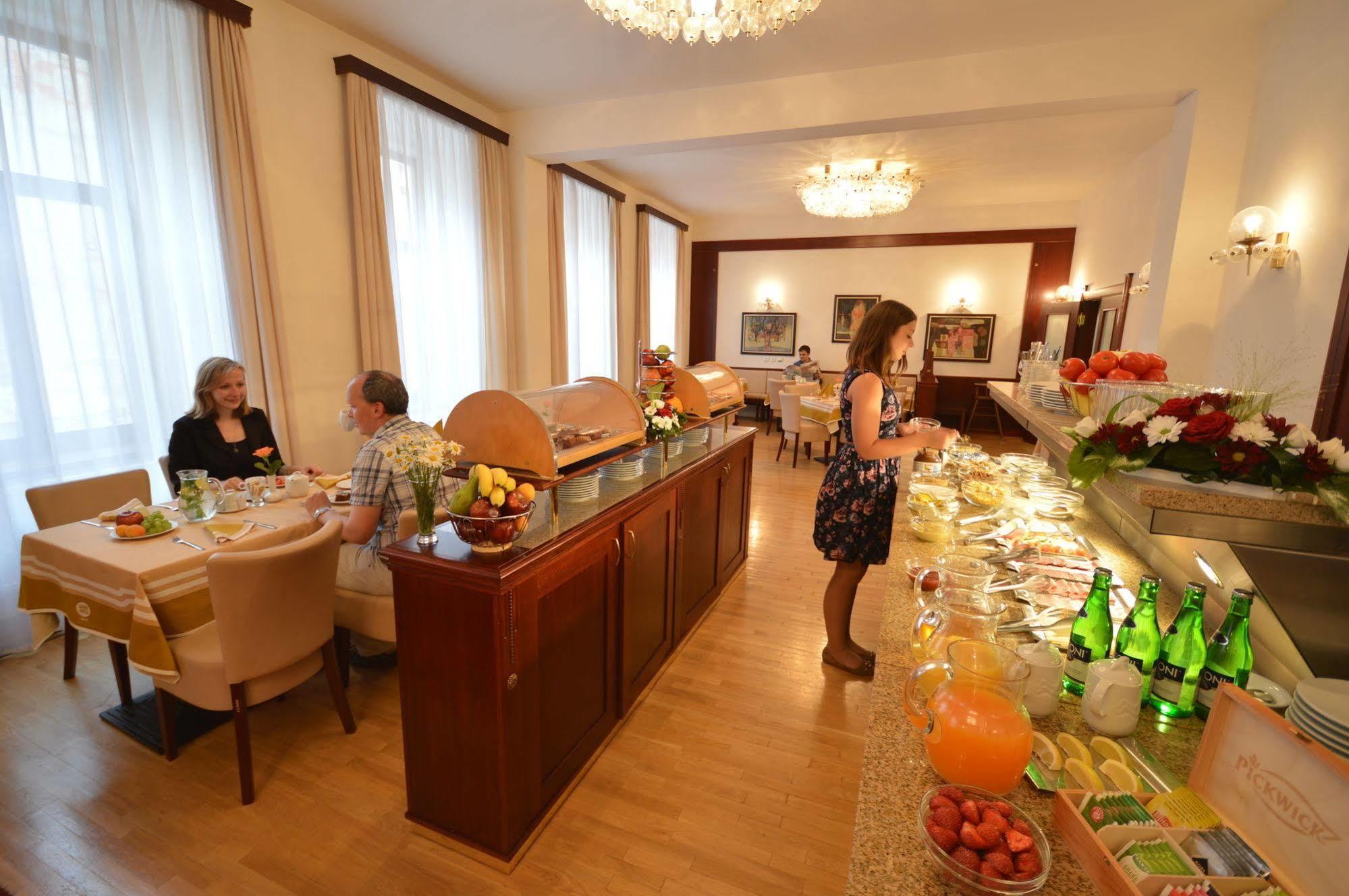 Grandhotel Garni Jihlava Bagian luar foto